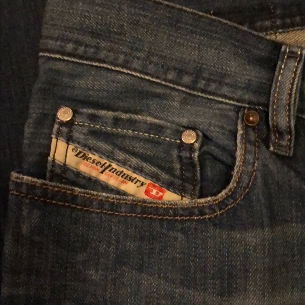 Diesel Men Jean Size 29 Inseam 29” Length 39”